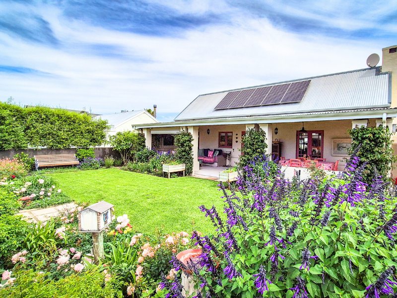 BRAMBER Cottage